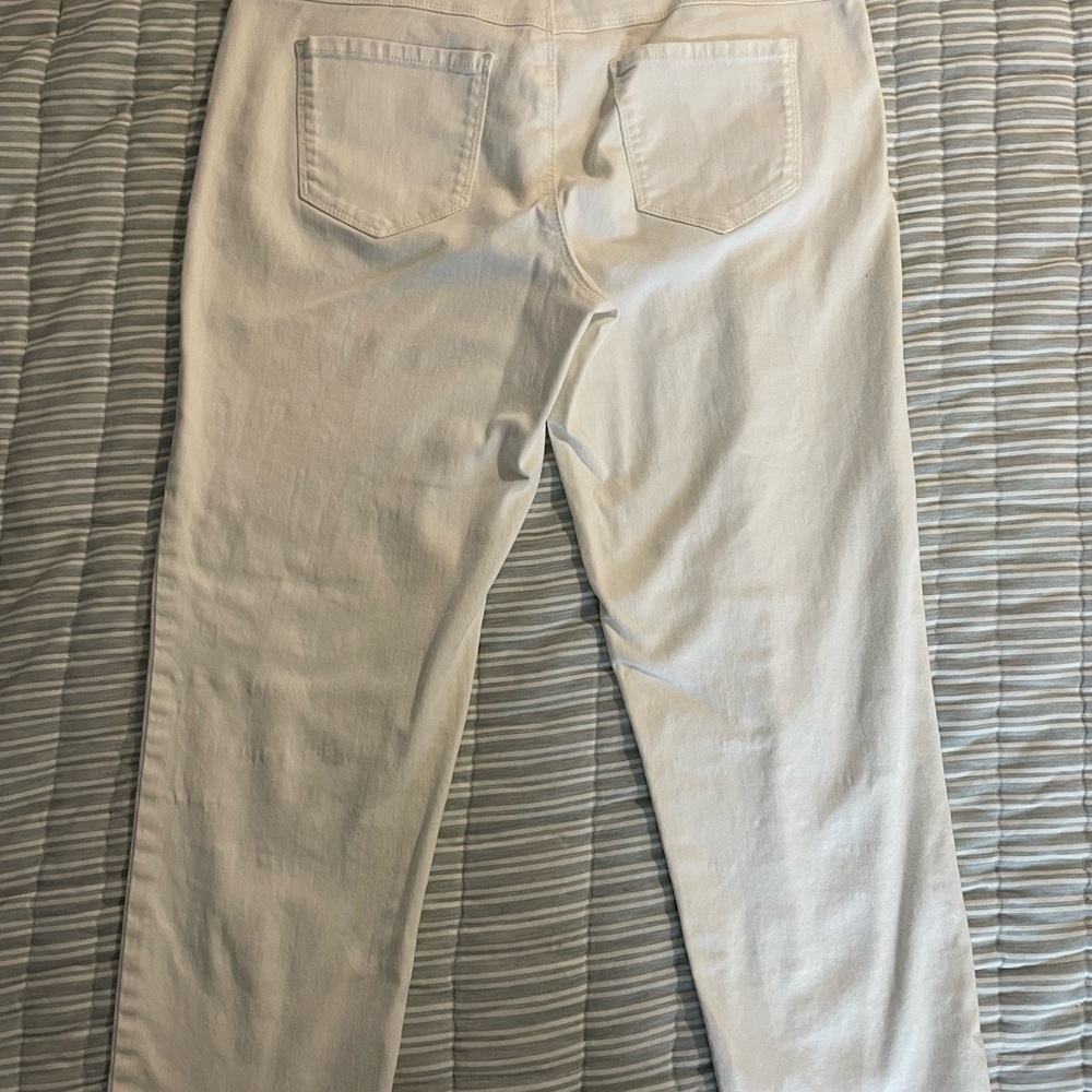 Lauren Conrad cropped/ankle white jeans